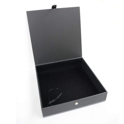 The Victoria Album - Image 10